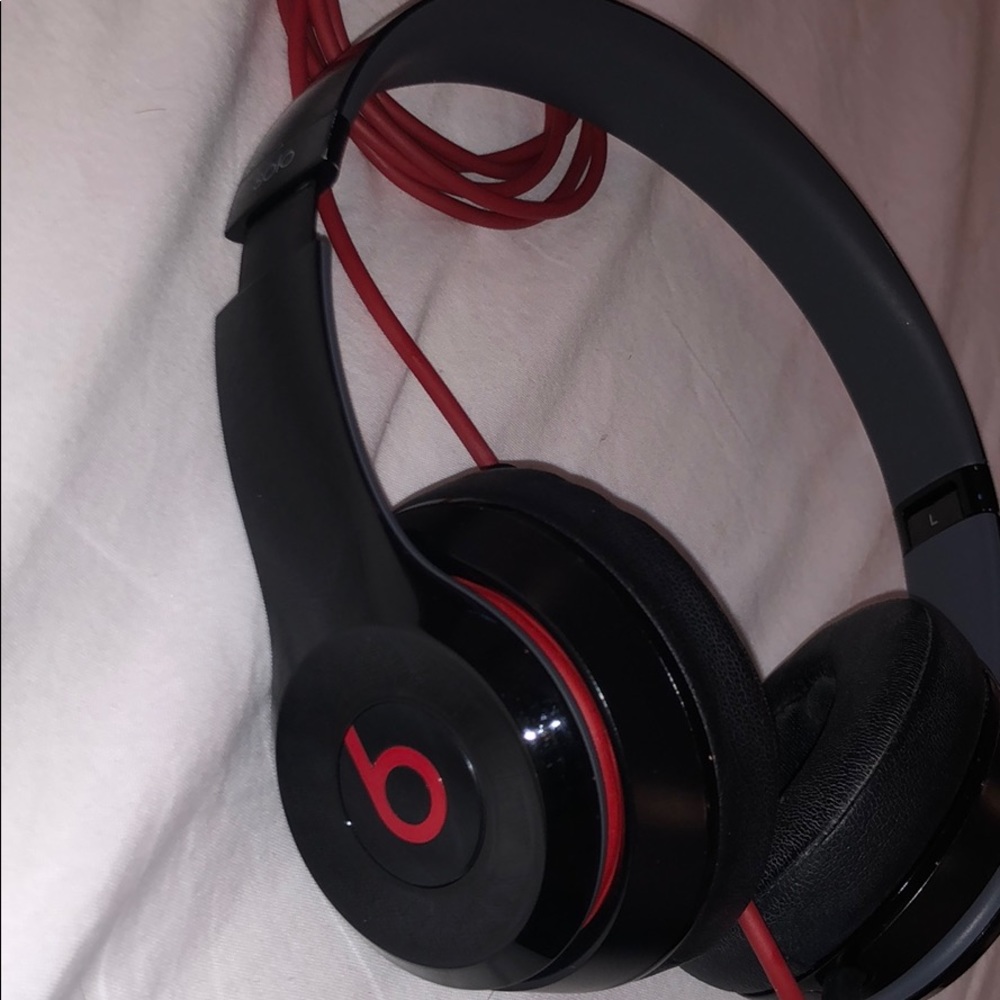 Beats by Dr. Dre wired head phones